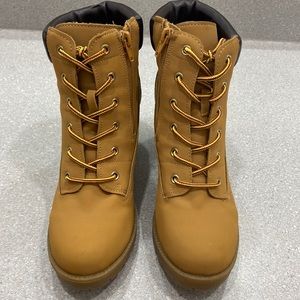 Women booties front lace up